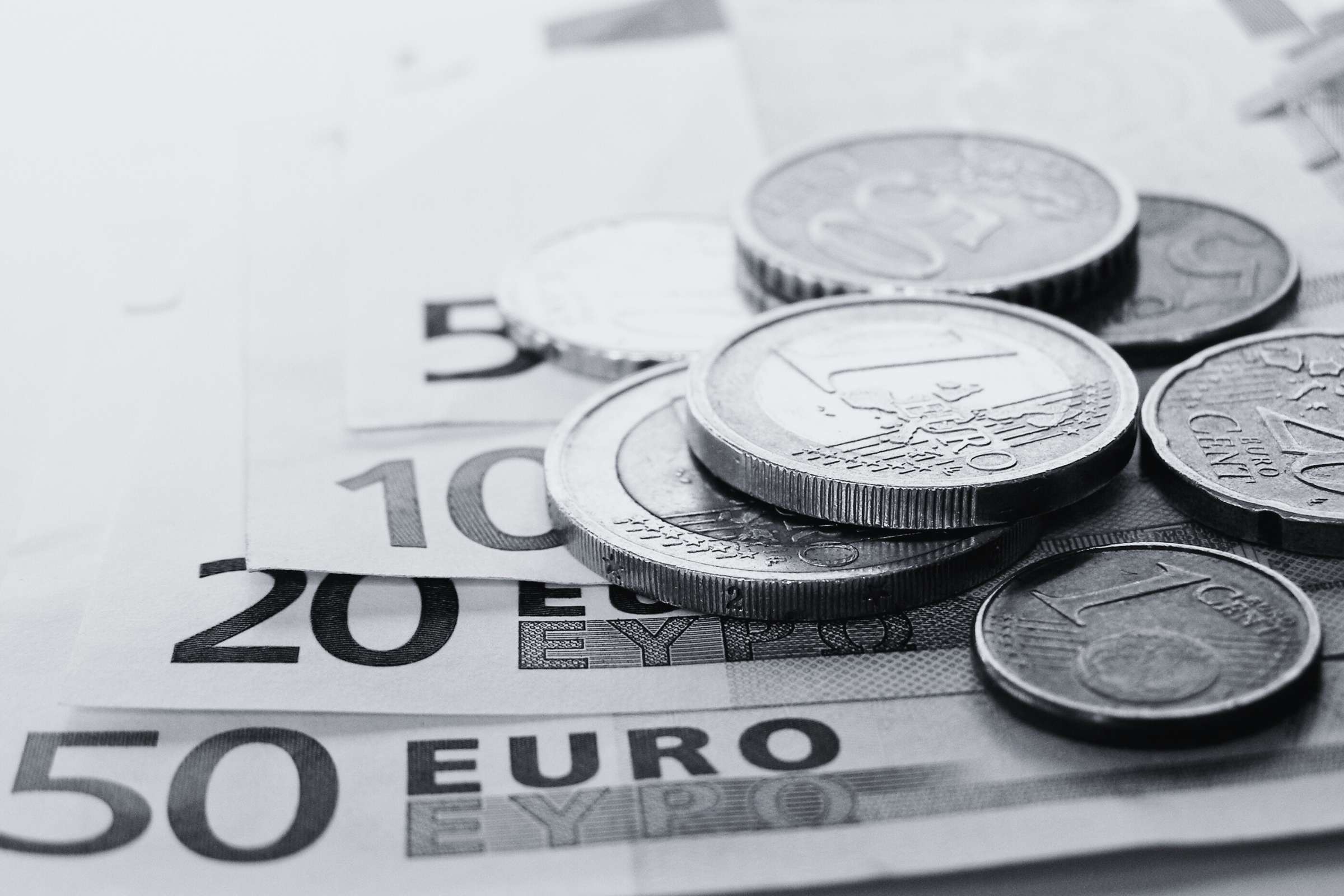 Submitting a tax return in Portugal: 2025